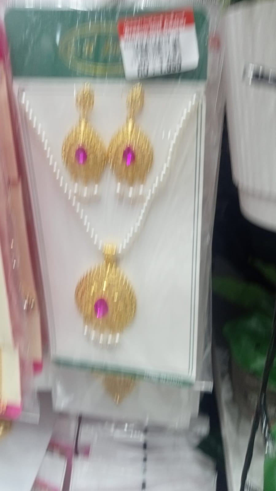 Elegant Gold-Plated Filigree Jewellery Set – Traditional Necklace & Drop Earrings with Pink Stones and Pearl Accents